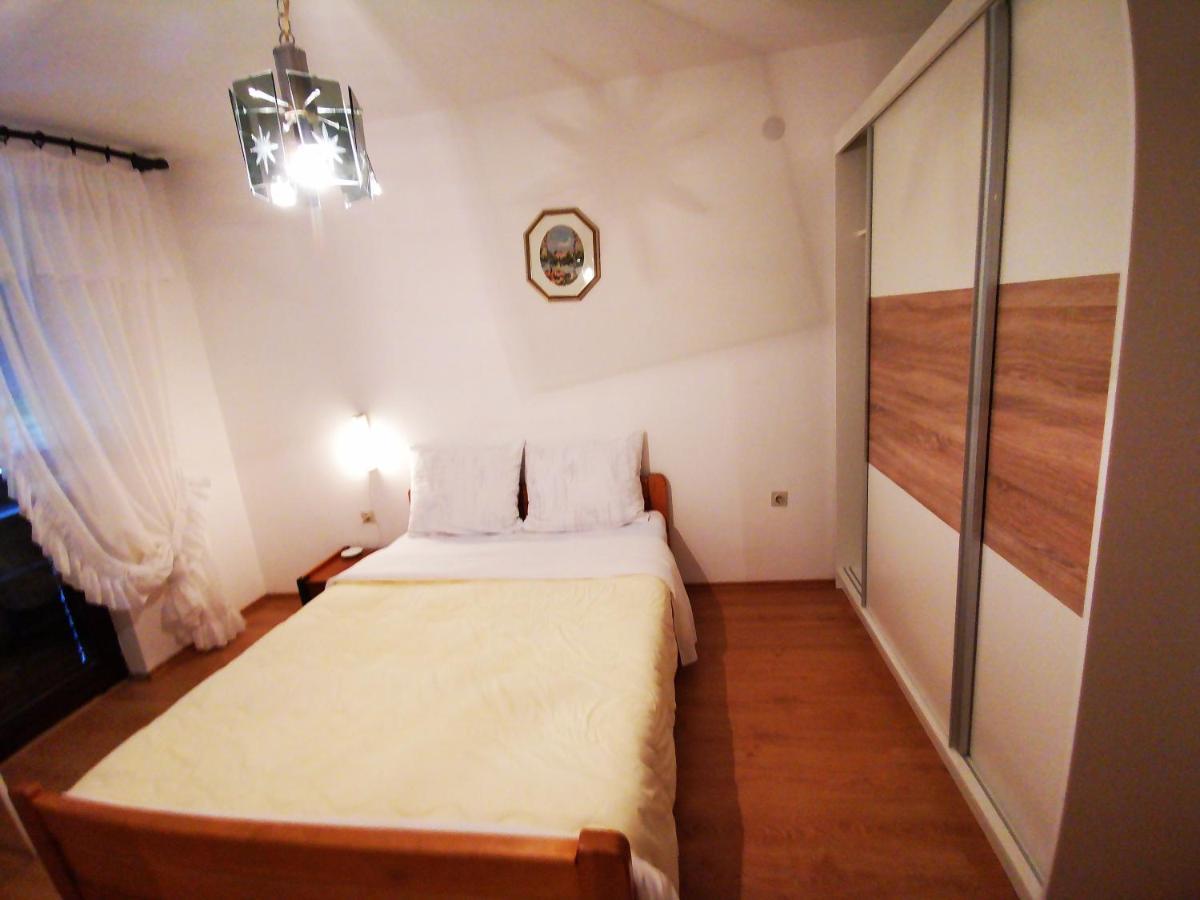 Apartment Dasek Ii, นยีวีเซ ภายนอก รูปภาพ